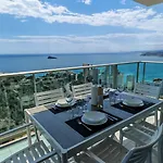 Benidorm High Rise Apartments - Sea Views - Torre Lugano