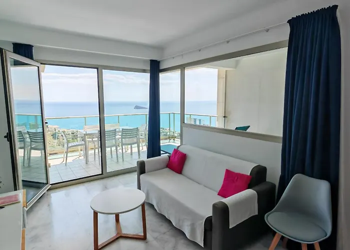 Benidorm High Rise Apartments - Sea Views - Torre Lugano